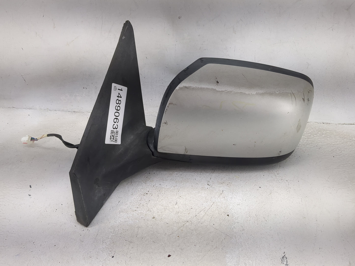 2008-2015 Nissan Rogue Driver Side View Mirror - Left Door Mirror OEM Used - Oemusedautoparts1.com