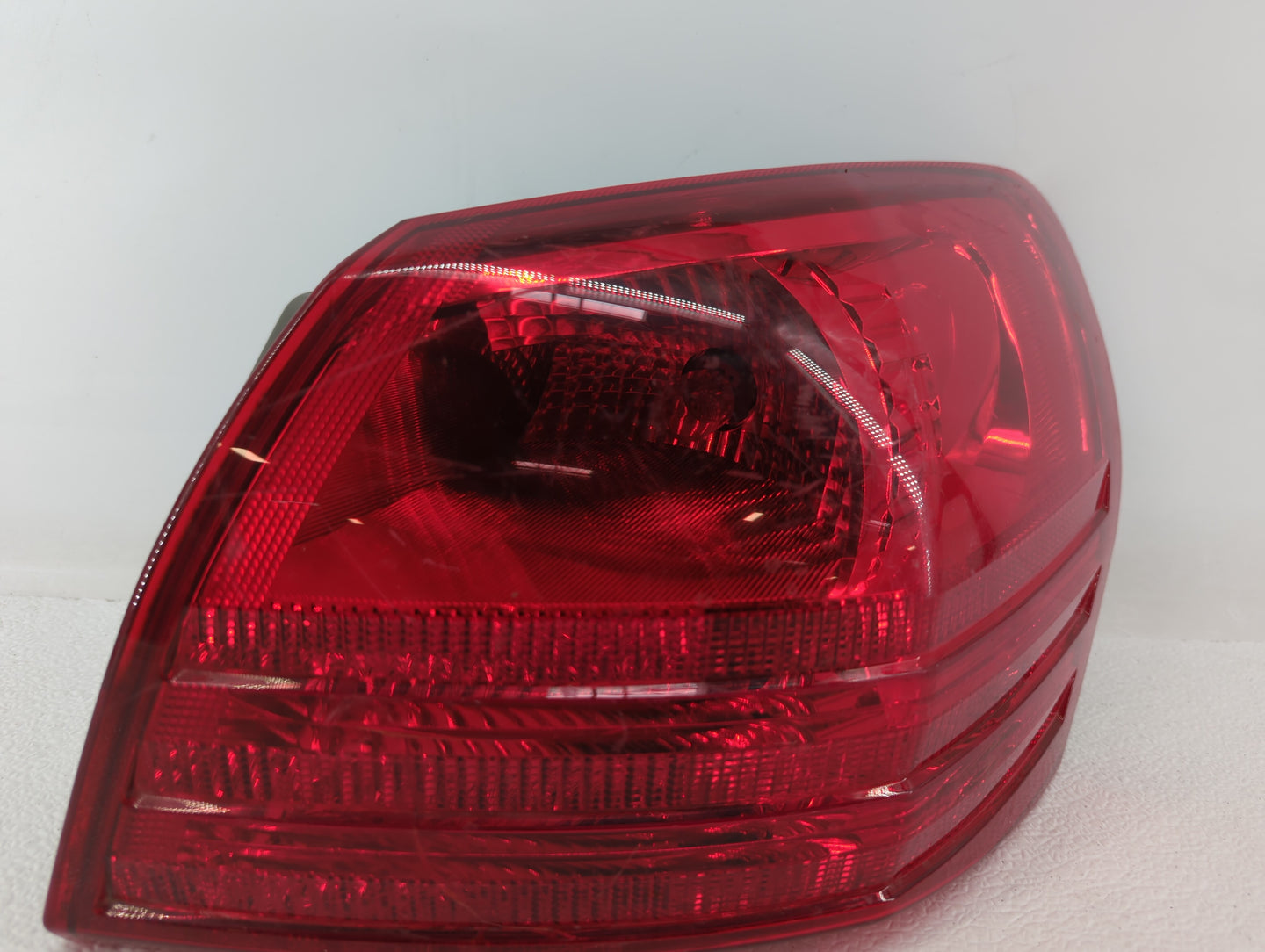 2008-2015 Nissan Rogue Tail Light Assembly Passenger Right OEM Fits Fits 2008 2009 2010 2011 2012 2013 2014 2015 OEM Used Au