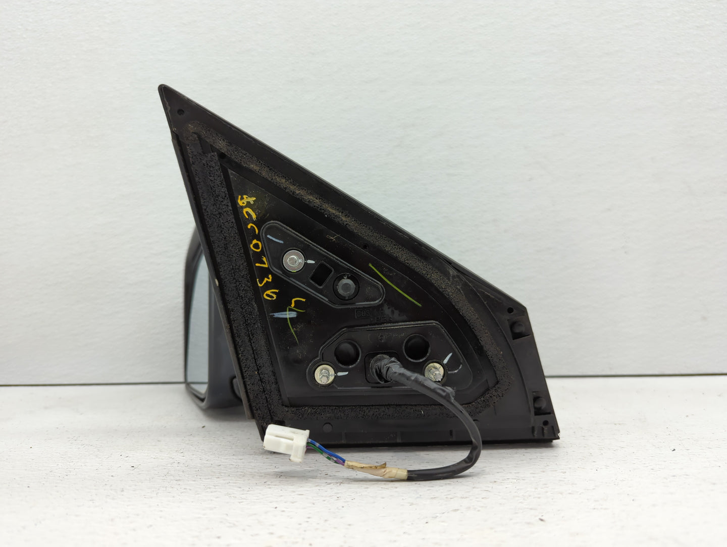 2008 Nissan Rogue Driver Side View Mirror - Left Door Mirror OEM Used - Oemusedautoparts1.com
