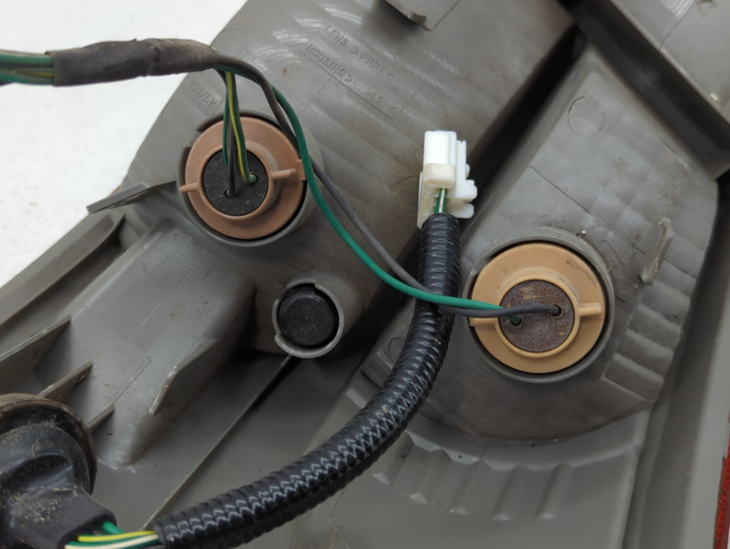 2008 Nissan Rogue Tail Light Assembly Driver Left OEM Fits OEM Used Auto Parts - Oemusedautoparts1.com