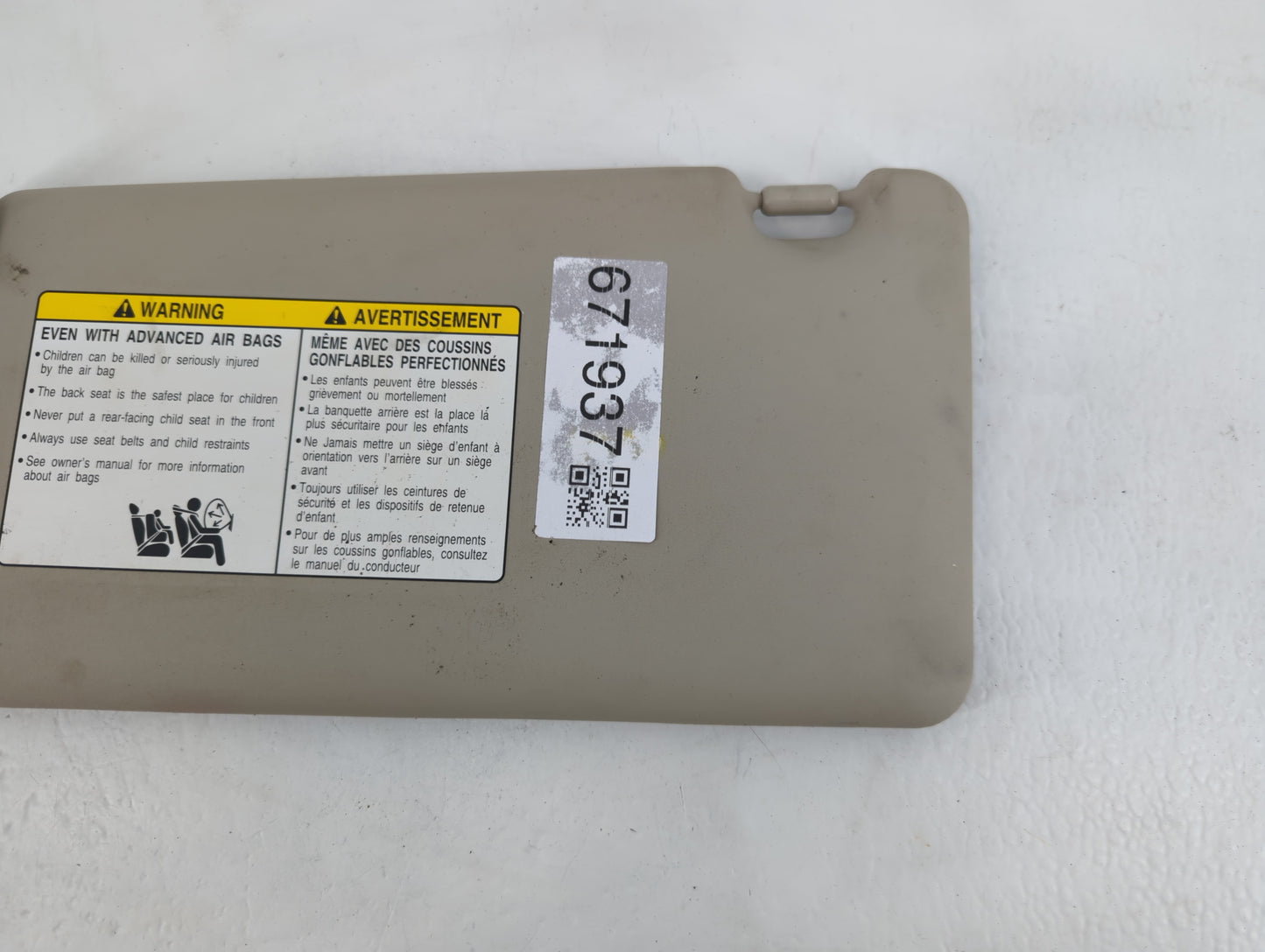 2008-2010 Nissan Rogue Sun Visor Shade Replacement Passenger Right Mirror Fits Fits 2008 2009 2010 OEM Used Auto Parts - Oem