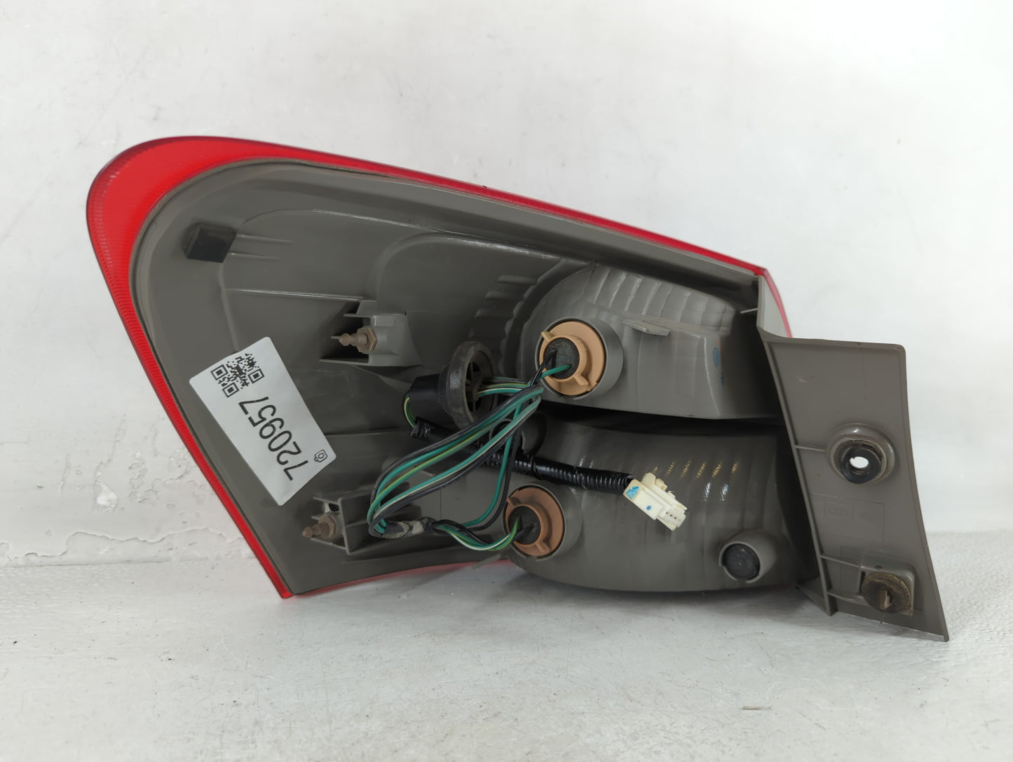 2008-2015 Nissan Rogue Tail Light Assembly Passenger Right OEM Fits Fits 2008 2009 2010 2011 2012 2013 2014 2015 OEM Used Au