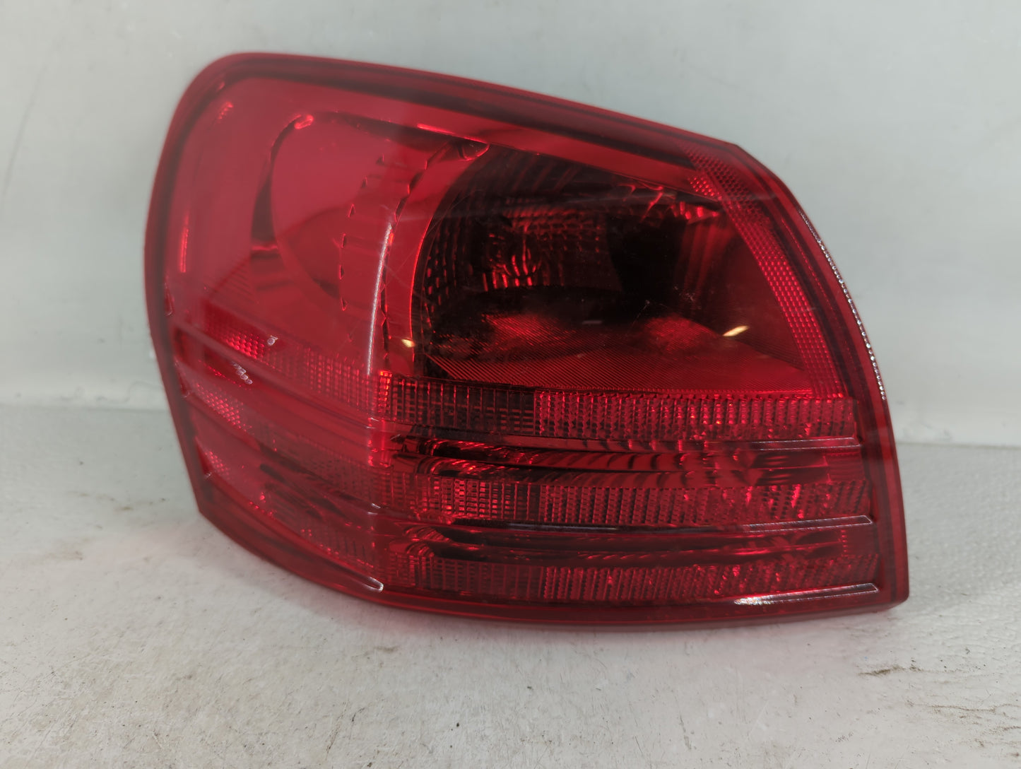 2008-2015 Nissan Rogue Tail Light Assembly Driver Left OEM Fits Fits 2008 2009 2010 2011 2012 2013 2014 2015 OEM Used Auto P