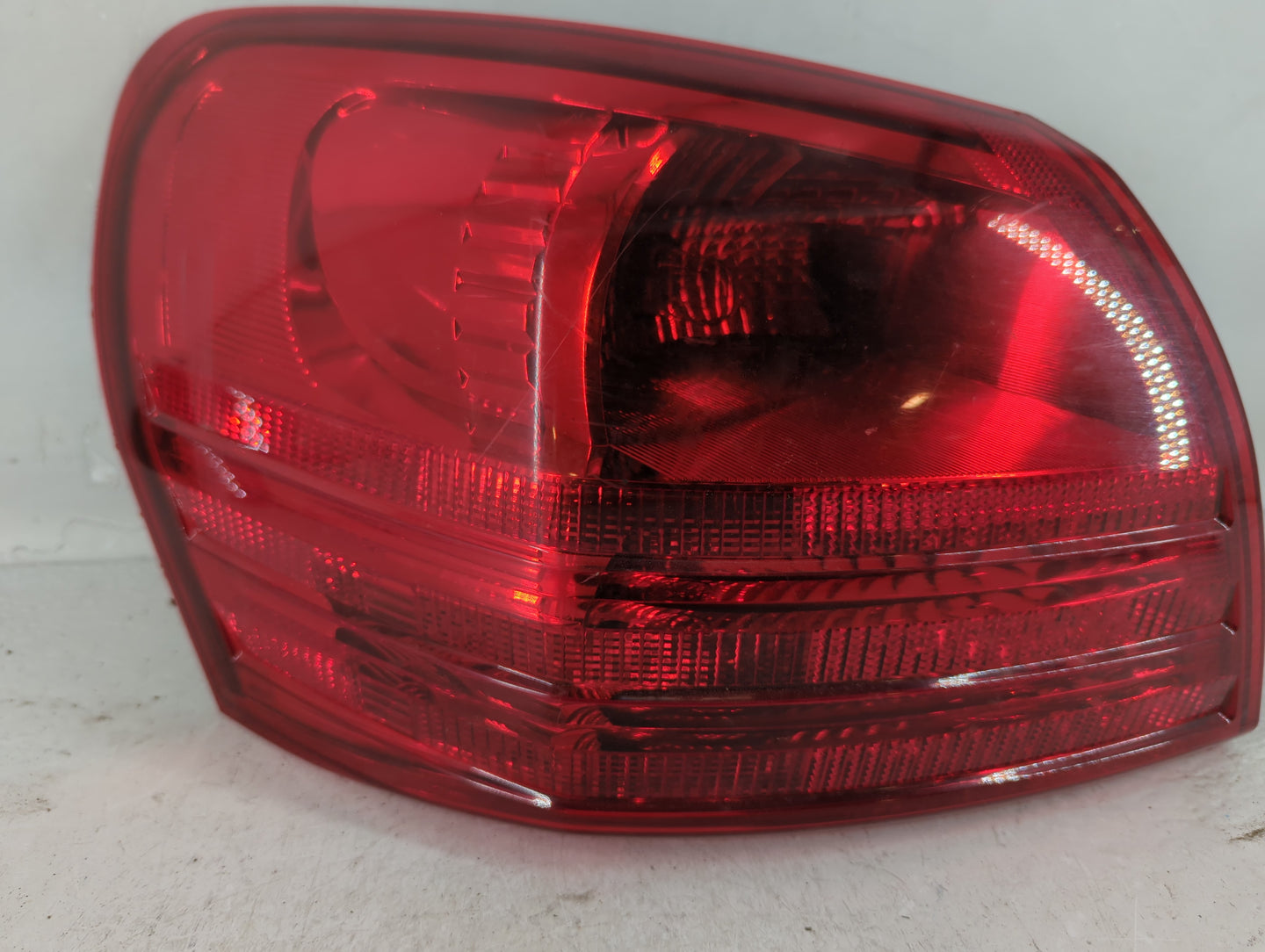 2008-2015 Nissan Rogue Tail Light Assembly Driver Left OEM Fits Fits 2008 2009 2010 2011 2012 2013 2014 2015 OEM Used Auto P