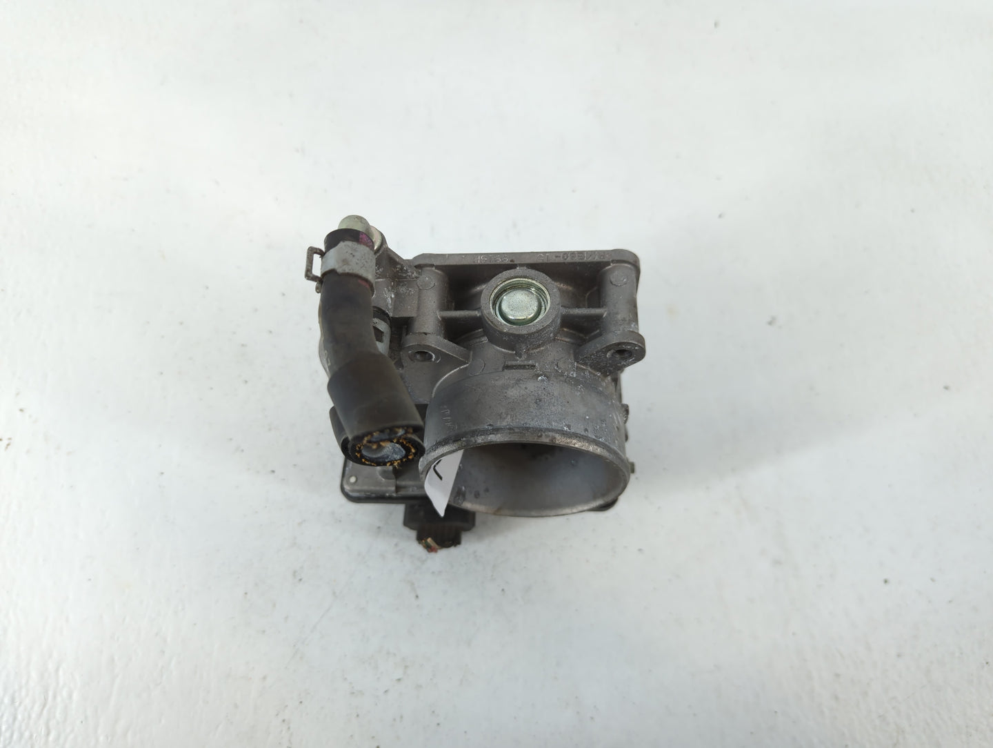 2008-2011 Nissan Rogue Throttle Body P/N:RME60-15 Fits Fits 2007 2008 2009 2010 2011 2012 2013 OEM Used Auto Parts - Oemused