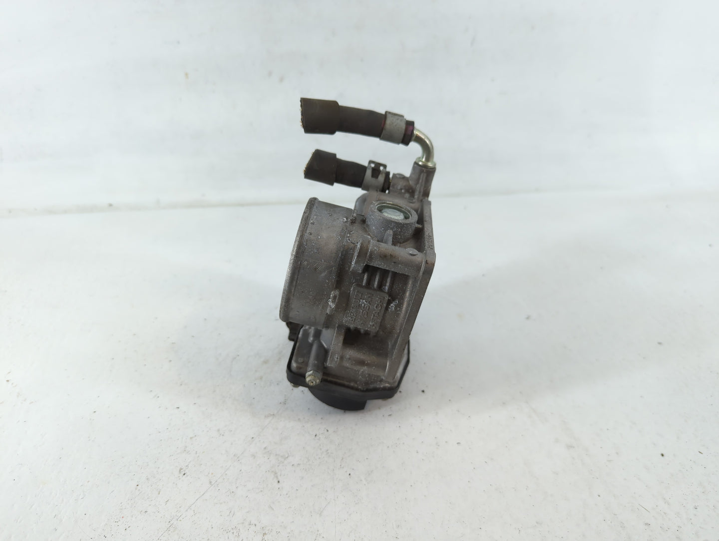 2008-2011 Nissan Rogue Throttle Body P/N:RME60-15 Fits Fits 2007 2008 2009 2010 2011 2012 2013 OEM Used Auto Parts - Oemused