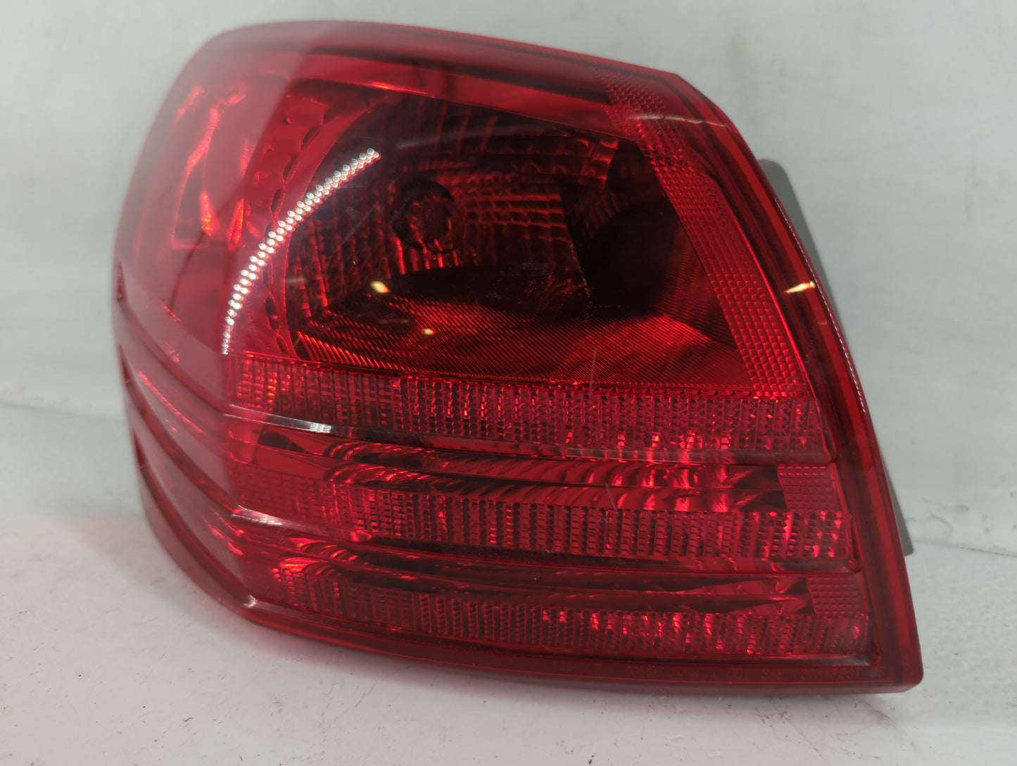 2008-2015 Nissan Rogue Tail Light Assembly Driver Left OEM Fits Fits 2008 2009 2010 2011 2012 2013 2014 2015 OEM Used Auto P