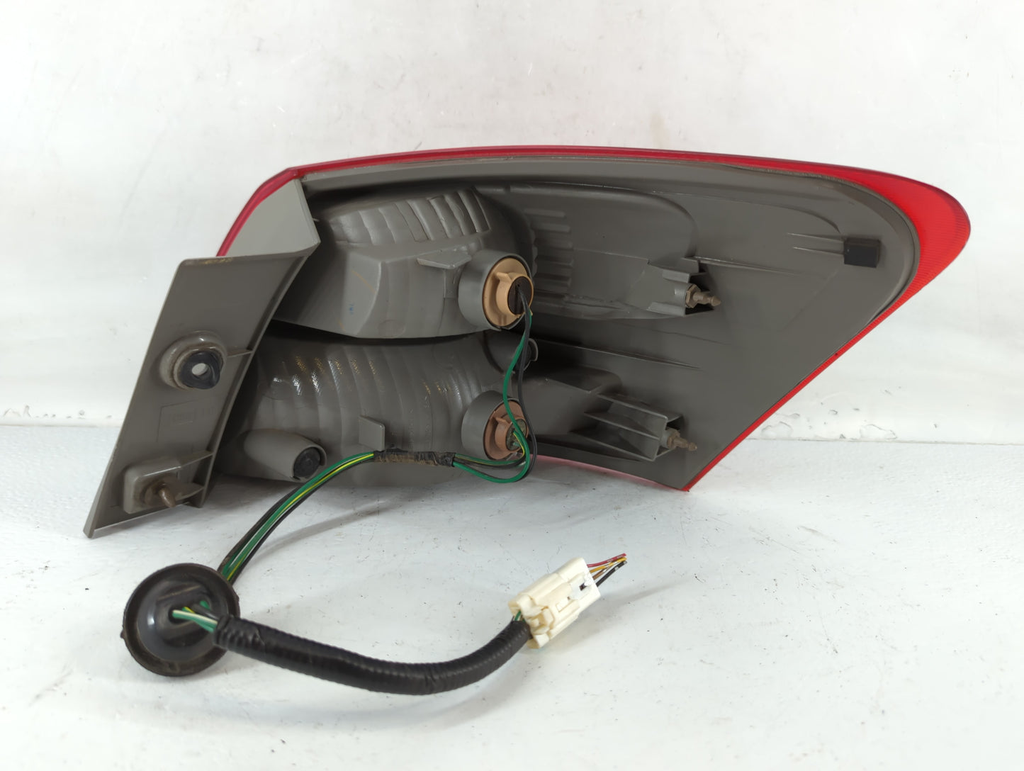 2008-2015 Nissan Rogue Tail Light Assembly Driver Left OEM Fits Fits 2008 2009 2010 2011 2012 2013 2014 2015 OEM Used Auto P
