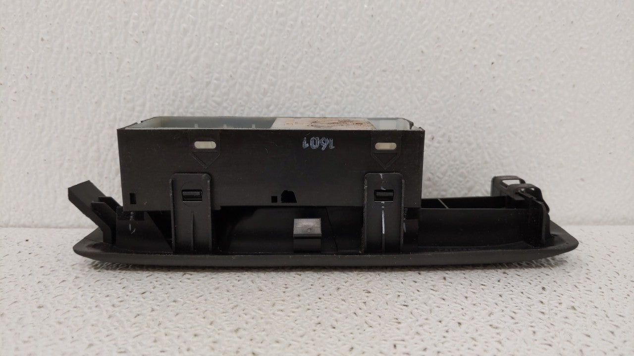 2008 Nissan Rogue Passenger Right Power Window Switch 80960 Jm00a - Oemusedautoparts1.com