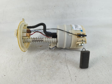 2008-2009 Nissan Rogue Electrical Gas Fuel Pump Assembly