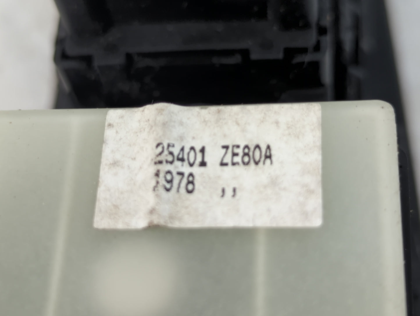2008-2009 Nissan Sentra Master Power Window Switch Replacement Driver Side Left P/N:25401 ZEB0A Fits Fits 2008 2009 OEM Used