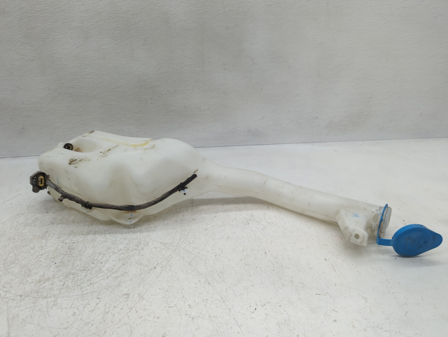2007-2012 Nissan Sentra Windshield Washer Fluid Reservoir Bottle Oem - Oemusedautoparts1.com