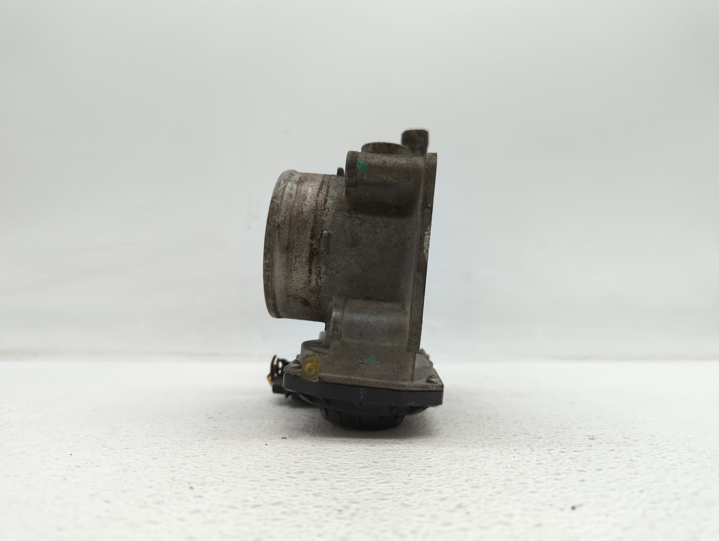 2007-2012 Nissan Sentra Throttle Body P/N:ET-A60-02 E ET-A60-02 J Fits OEM Used Auto Parts - Oemusedautoparts1.com