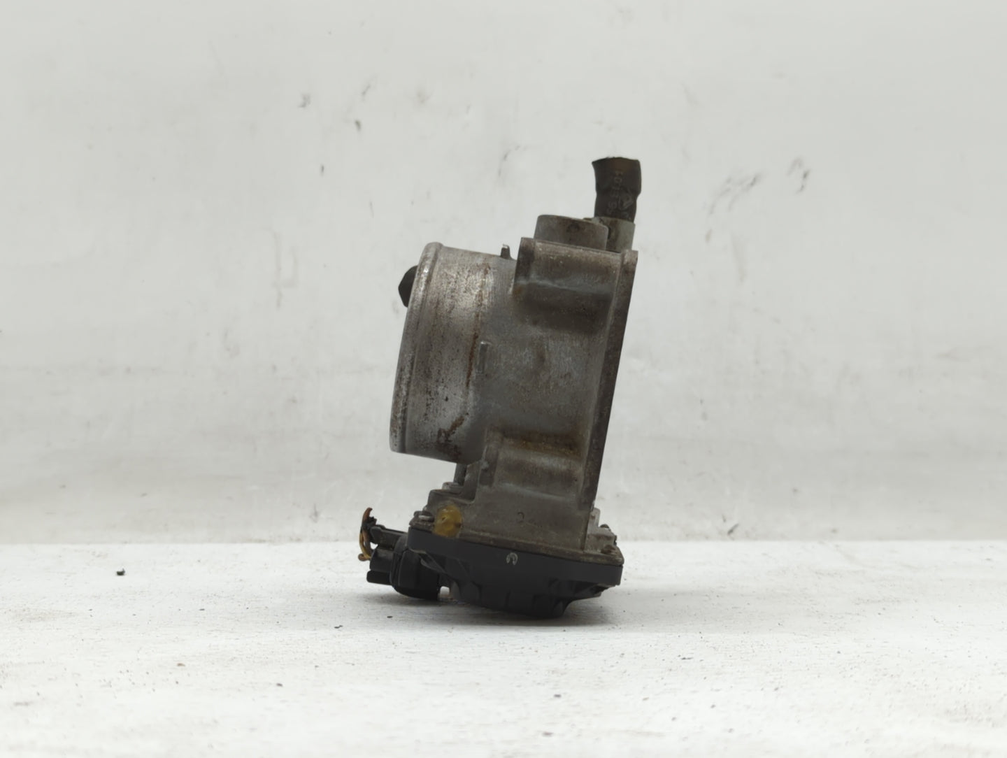 2007-2012 Nissan Sentra Throttle Body P/N:ET-A60-02 E ET-A60-02 J Fits OEM Used Auto Parts - Oemusedautoparts1.com