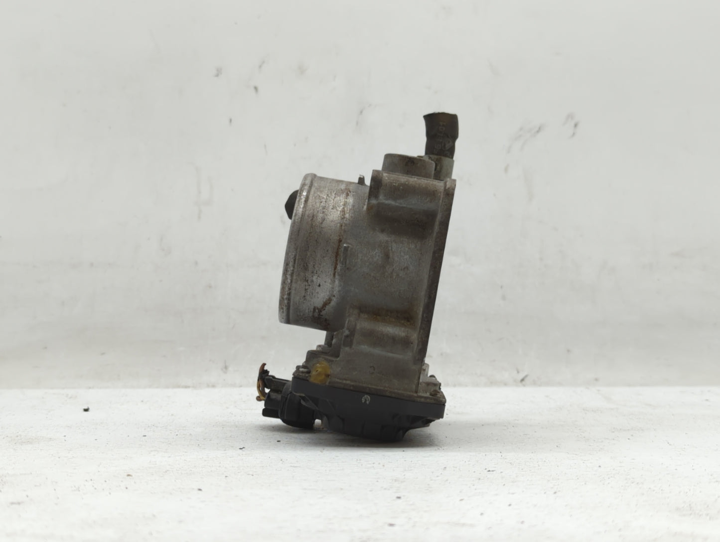 2007-2012 Nissan Sentra Throttle Body P/N:ET-A60-02 E ET-A60-02 J Fits OEM Used Auto Parts - Oemusedautoparts1.com