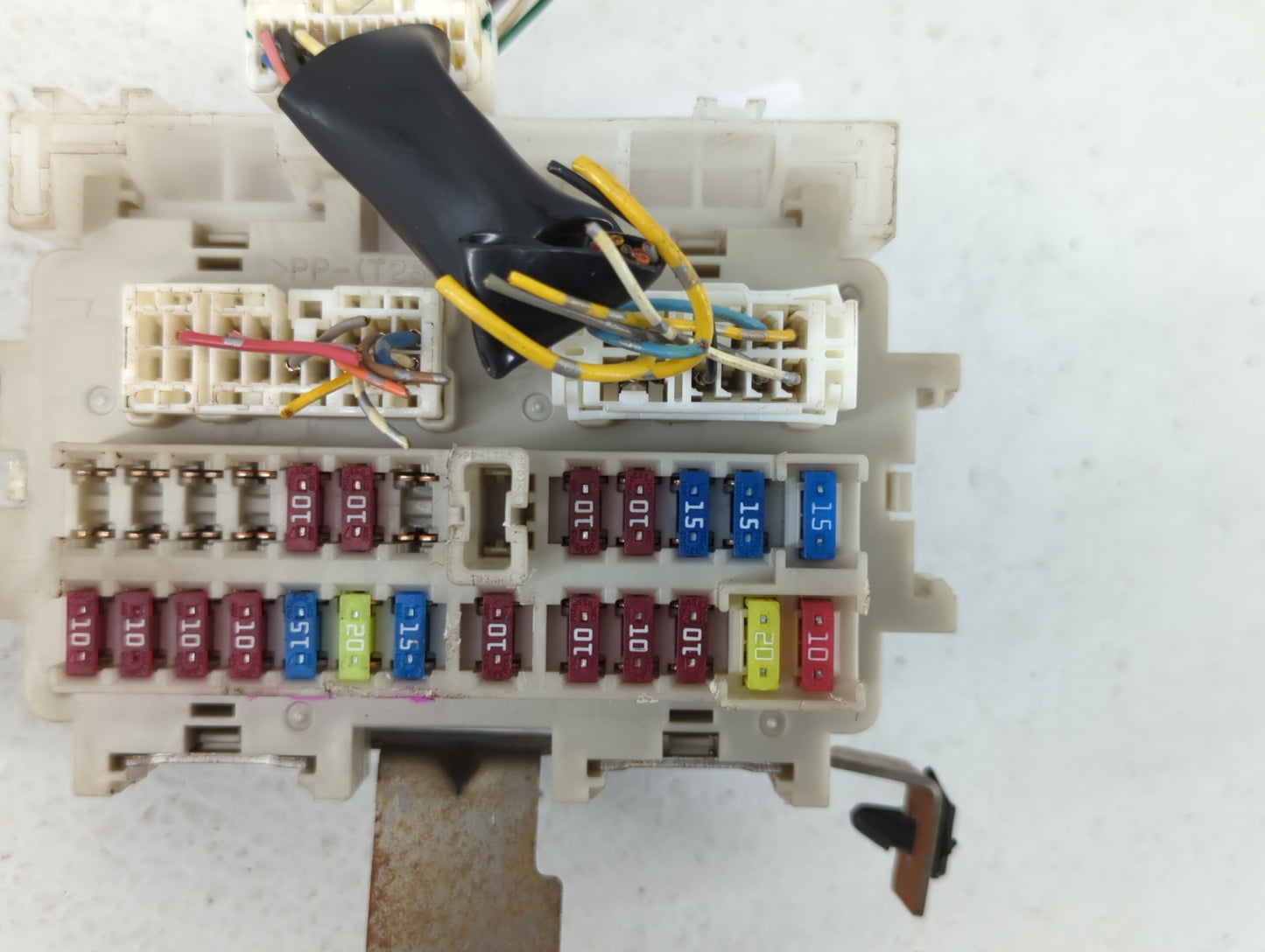 2008 Nissan Sentra Fusebox Fuse Box Panel Relay Module P/N:24384 ET80A 24236 ET000, 284B8 ZJ60A, 284B8ZJ60A Fits OEM Used Au