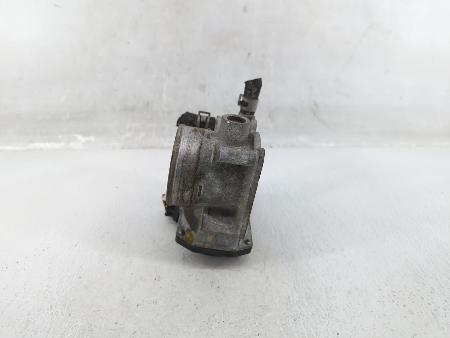 2007-2012 Nissan Sentra Throttle Body P/N:ET-A60-02 C Fits OEM Used Auto Parts - Oemusedautoparts1.com