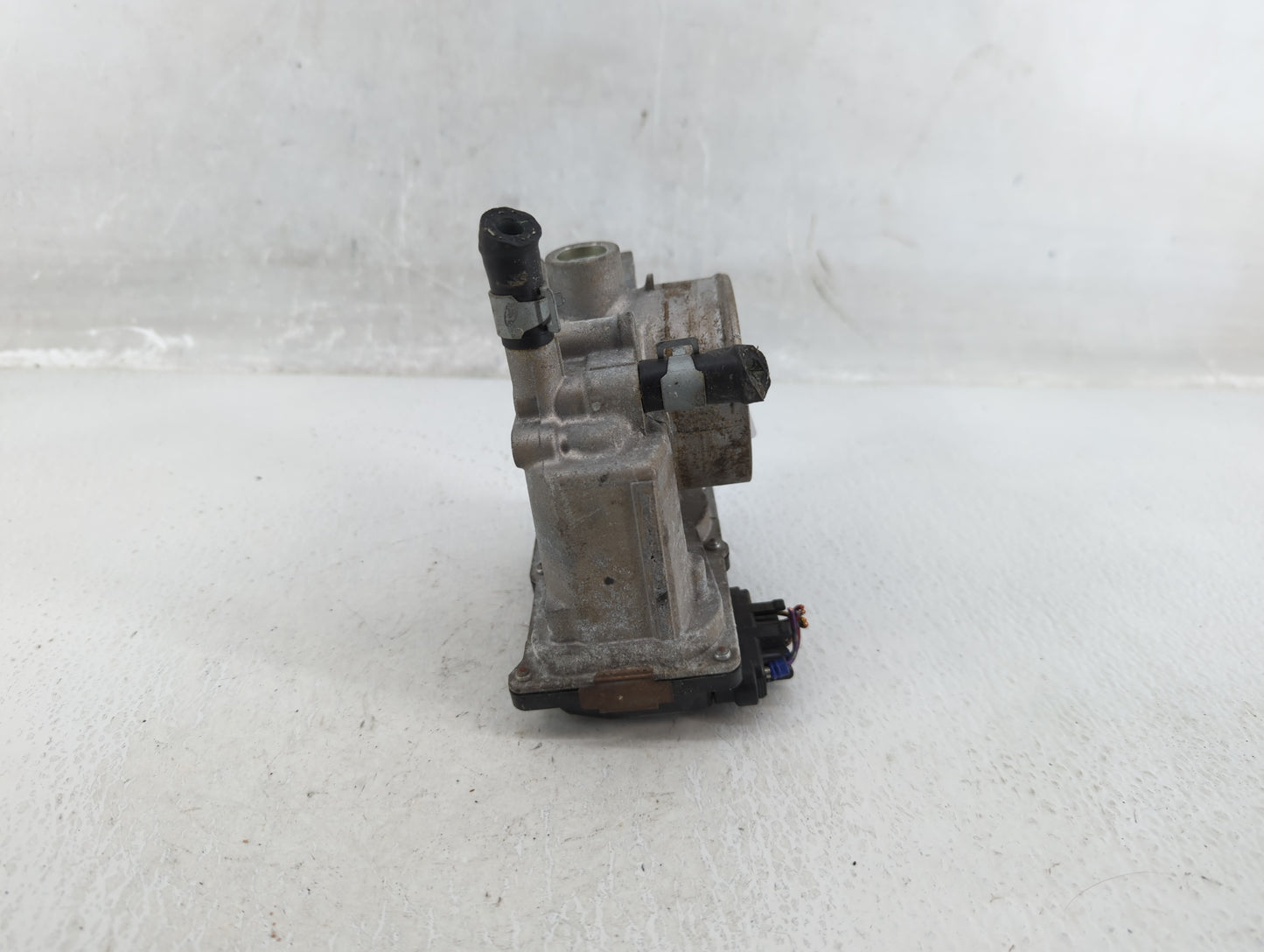 2007-2012 Nissan Sentra Throttle Body P/N:ET-A60-02 C Fits OEM Used Auto Parts - Oemusedautoparts1.com