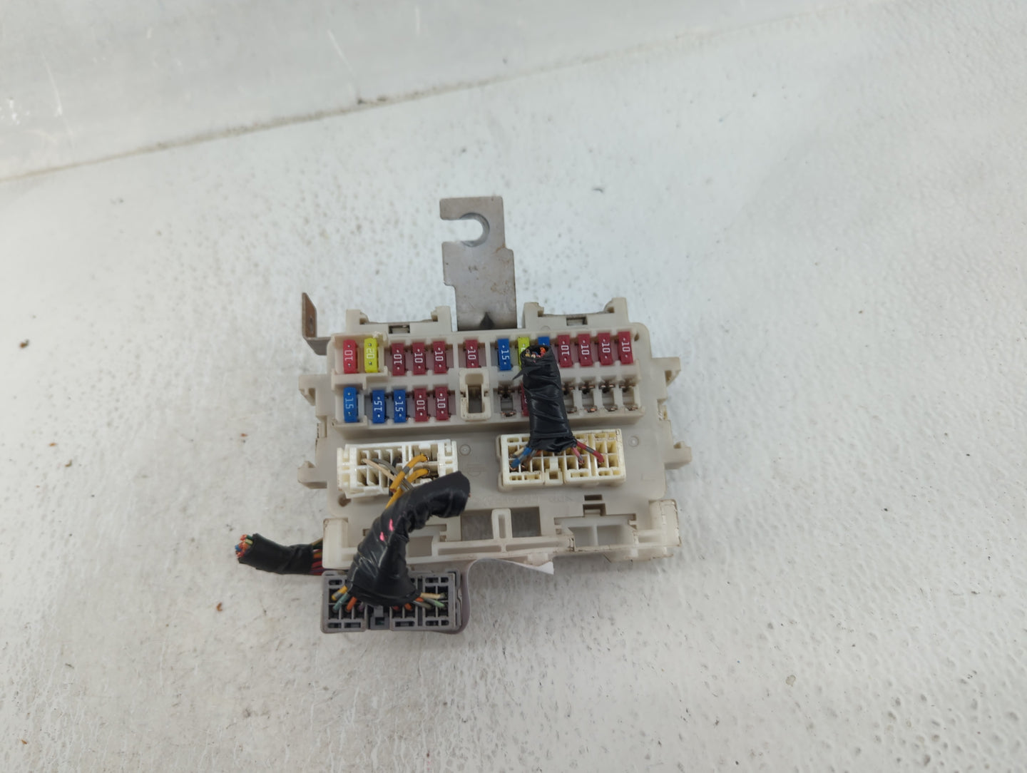 2008 Nissan Sentra Fusebox Fuse Box Panel Relay Module P/N:24384 ET80A 24236 ET000, 284B8 ZJ60A, 284B8ZJ60A Fits OEM Used Au
