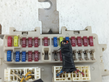2008 Nissan Sentra Fusebox Fuse Box Panel Relay Module P/N:24384 ET80A 24236 ET000, 284B8 ZJ60A, 284B8ZJ60A Fits OEM Used Auto Parts