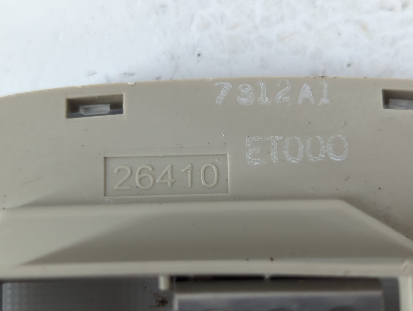 2008-2010 Nissan Sentra Overhead Roof Console Interior Dome Light - Oemusedautoparts1.com