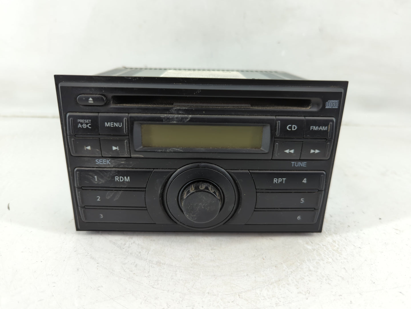 2008 Nissan Titan Radio AM FM Cd Player Receiver Replacement P/N:28185 ZR00A Fits OEM Used Auto Parts - Oemusedautoparts1.co