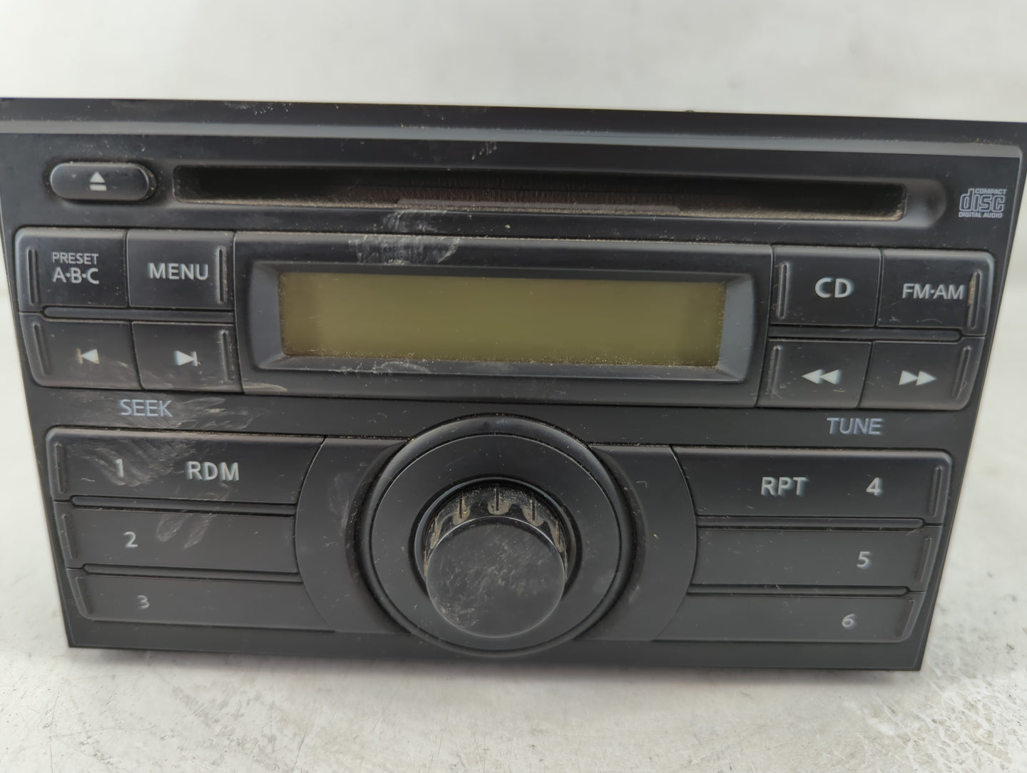 2008 Nissan Titan Radio AM FM Cd Player Receiver Replacement P/N:28185 ZR00A Fits OEM Used Auto Parts - Oemusedautoparts1.co