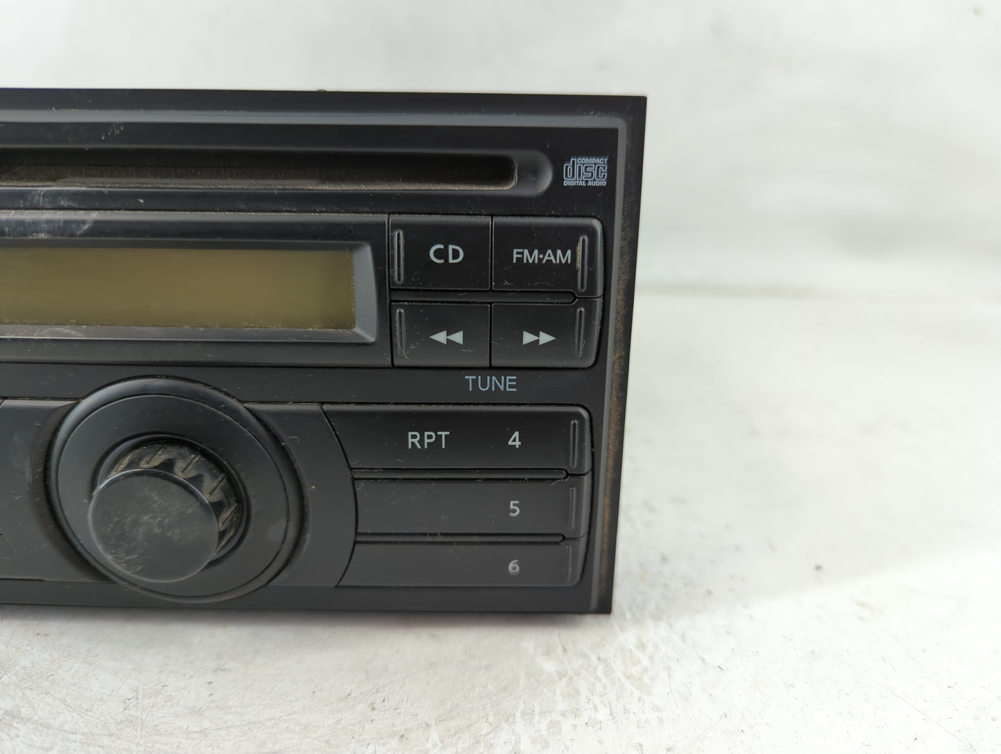 2008 Nissan Titan Radio AM FM Cd Player Receiver Replacement P/N:28185 ZR00A Fits OEM Used Auto Parts - Oemusedautoparts1.co