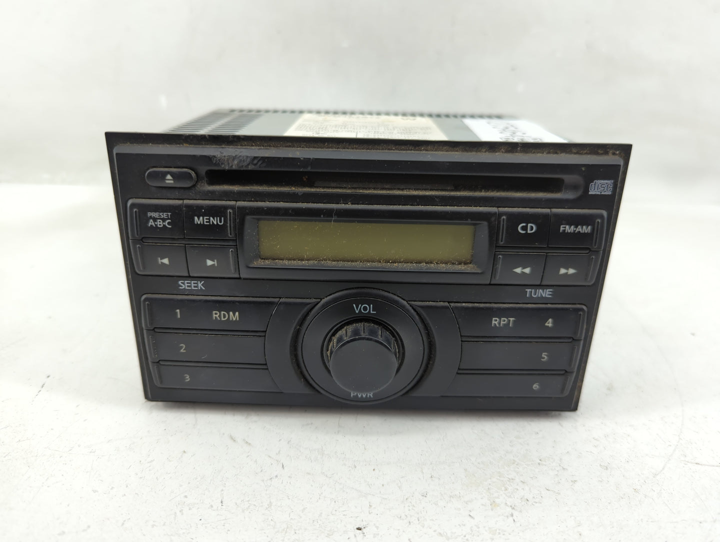 2008 Nissan Titan Radio AM FM Cd Player Receiver Replacement P/N:28185 ZR00A Fits OEM Used Auto Parts - Oemusedautoparts1.co