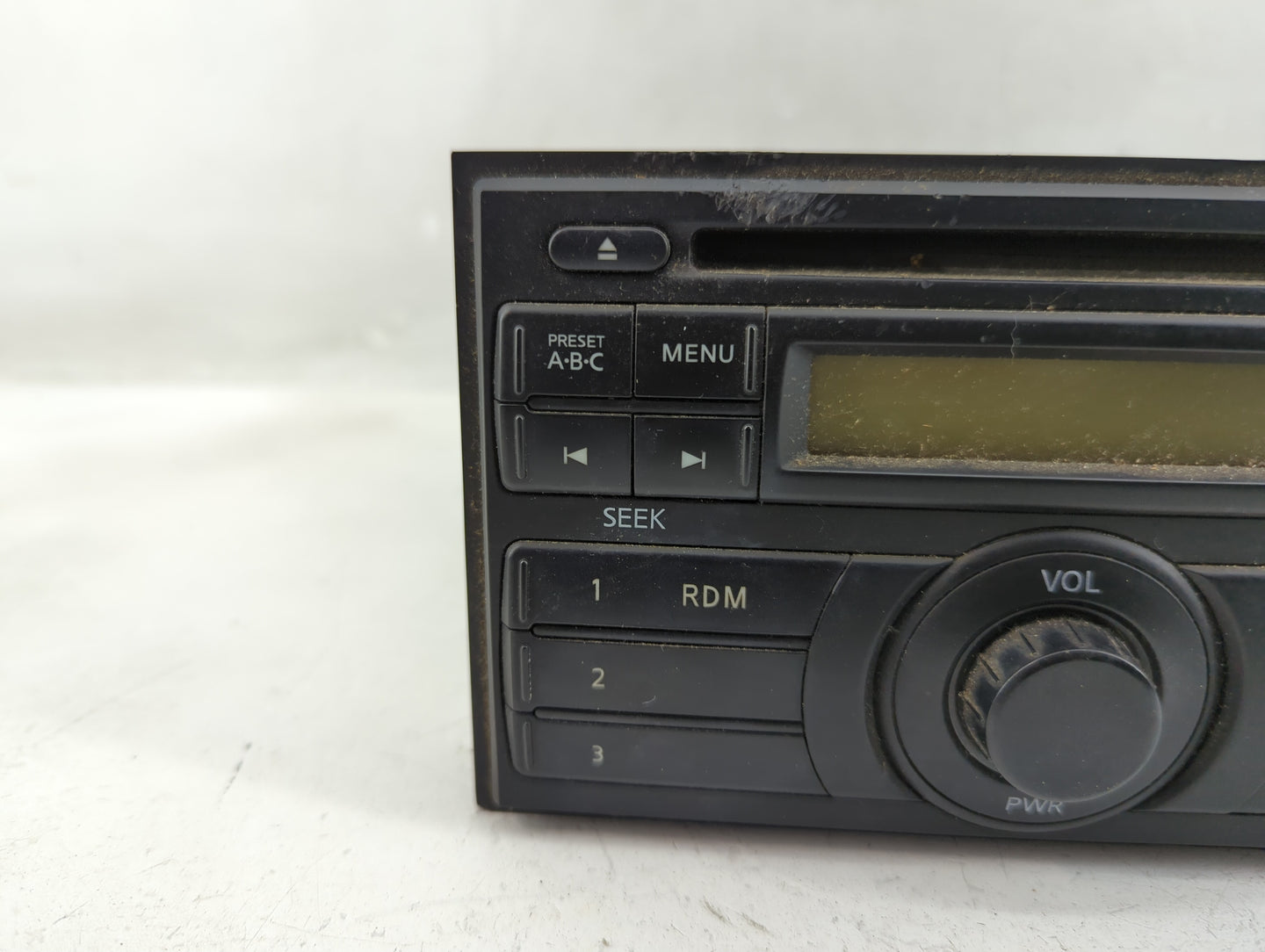 2008 Nissan Titan Radio AM FM Cd Player Receiver Replacement P/N:28185 ZR00A Fits OEM Used Auto Parts - Oemusedautoparts1.co