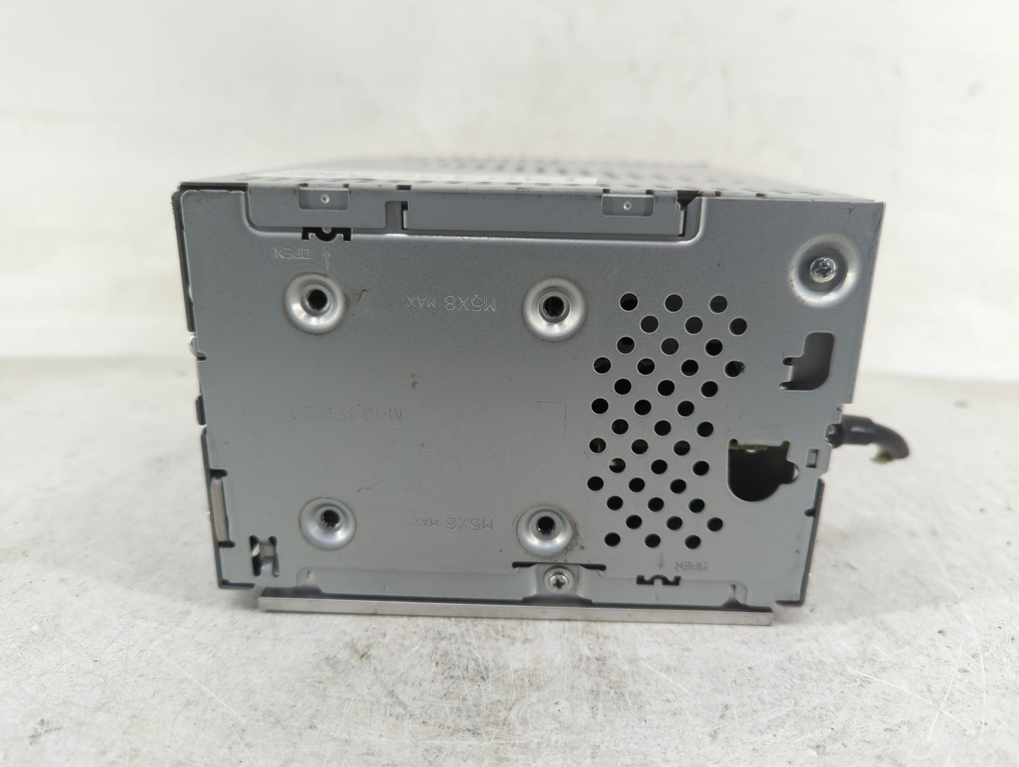 2008 Nissan Titan Radio AM FM Cd Player Receiver Replacement P/N:28185 ZR10A Fits OEM Used Auto Parts - Oemusedautoparts1.co