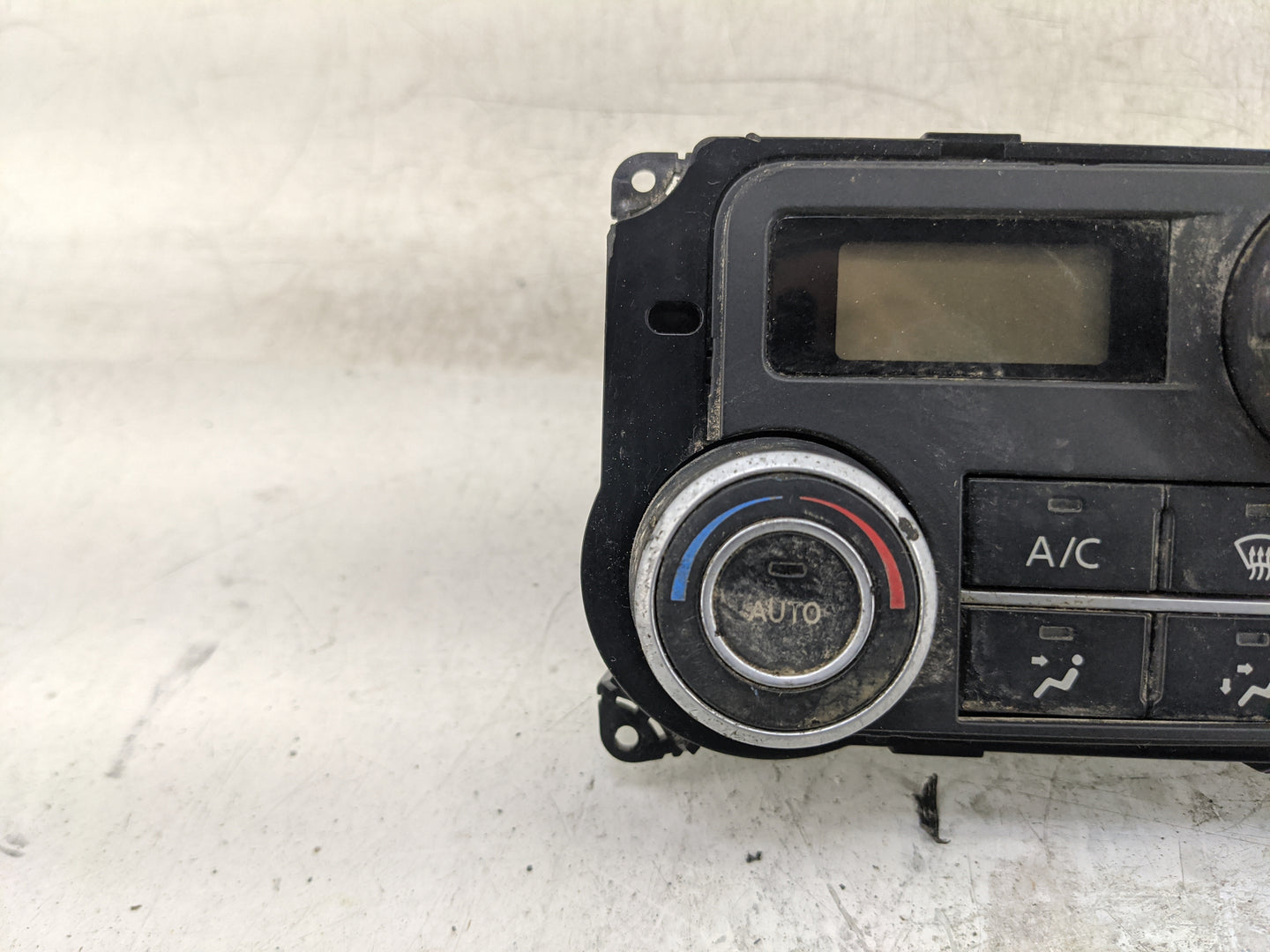 2008 Nissan Titan Climate Control Module Temperature AC/Heater Replacement Fits OEM Used Auto Parts - Oemusedautoparts1.com