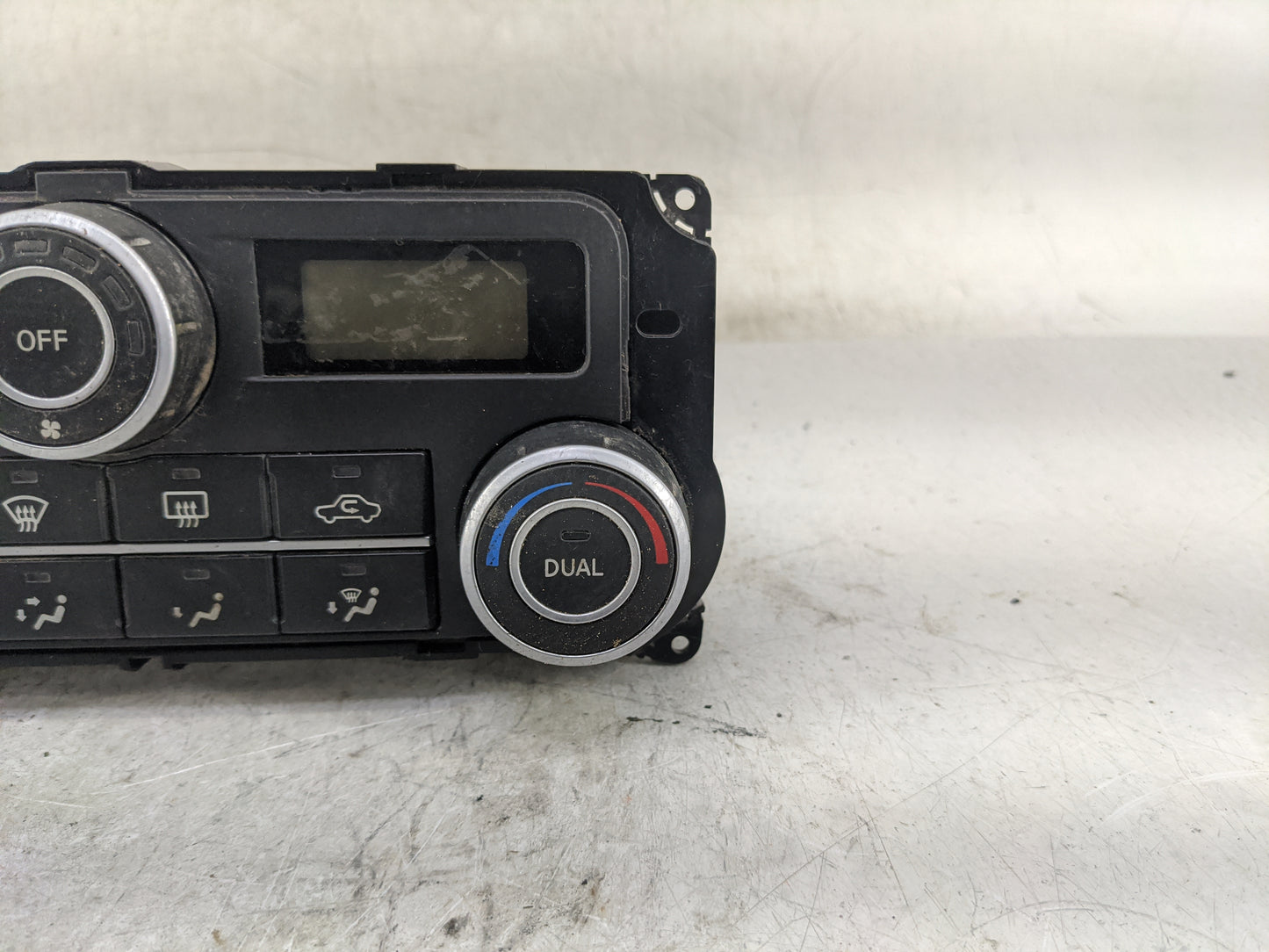 2008 Nissan Titan Climate Control Module Temperature AC/Heater Replacement P/N:VP8ASH-19D840-A Fits OEM Used Auto Parts - Oe