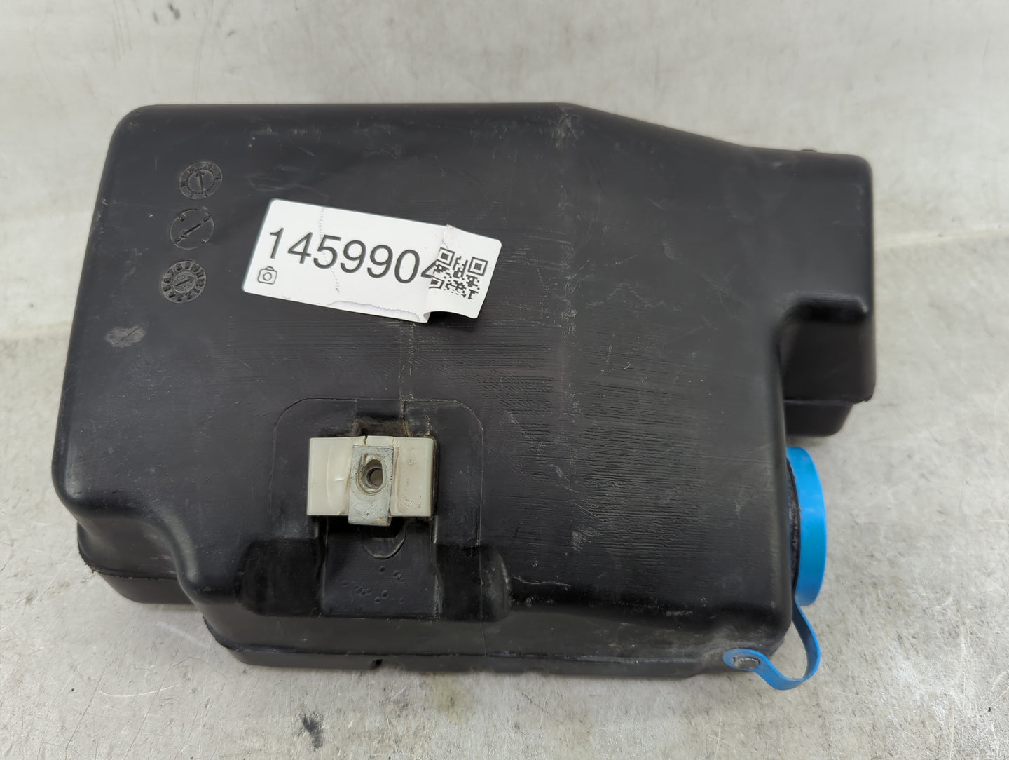 2004-2015 Nissan Titan Windshield Washer Fluid Reservoir Bottle Oem - Oemusedautoparts1.com