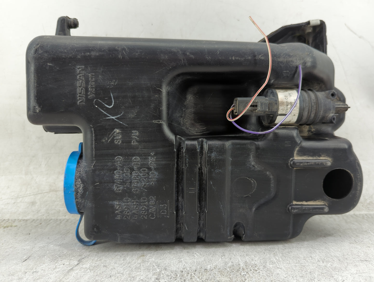 2004-2015 Nissan Titan Windshield Washer Fluid Reservoir Bottle Oem - Oemusedautoparts1.com