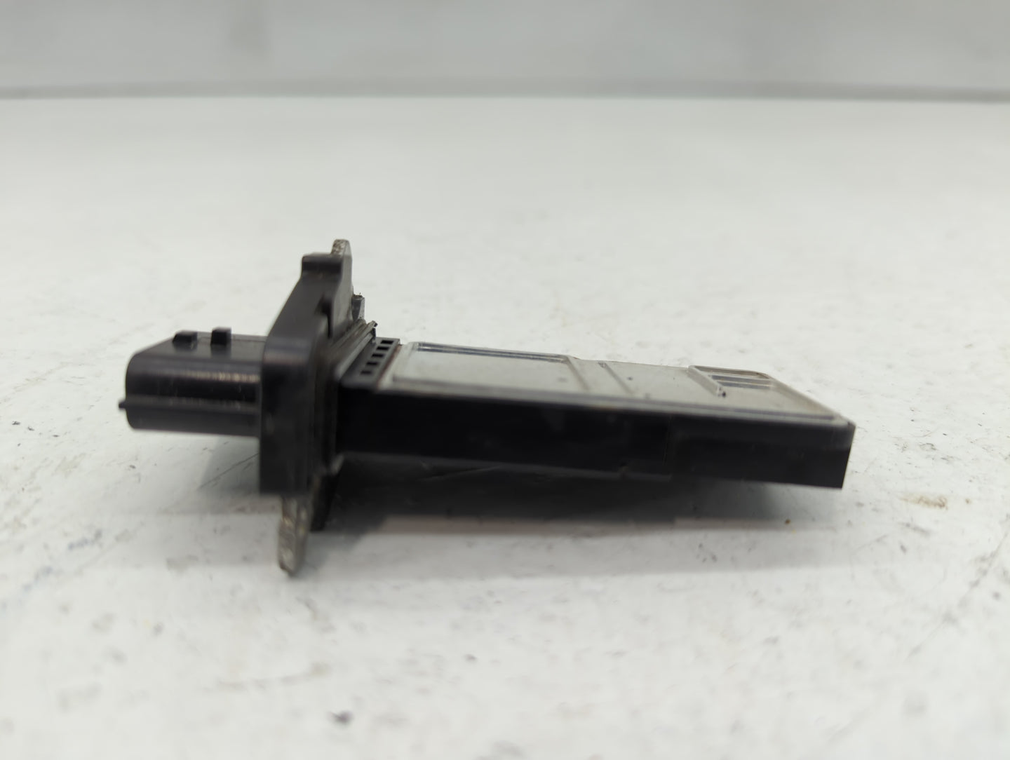 2004-2022 Nissan Titan Mass Air Flow Meter Maf - Oemusedautoparts1.com