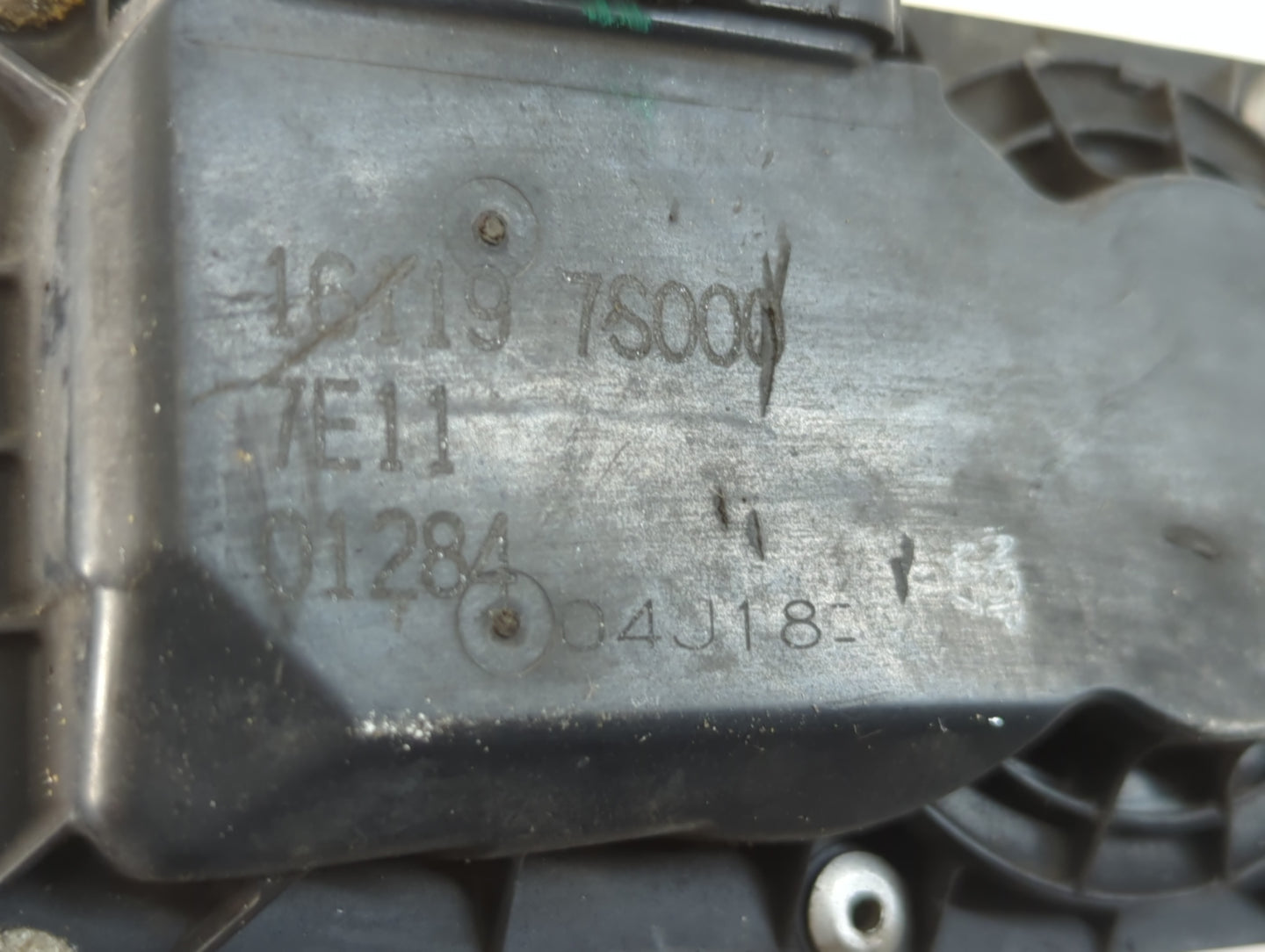 2004-2012 Nissan Titan Throttle Body P/N:16119 7S000 Fits Fits 2004 2005 2006 2007 2008 2009 2010 2011 2012 2013 2014 OEM Us