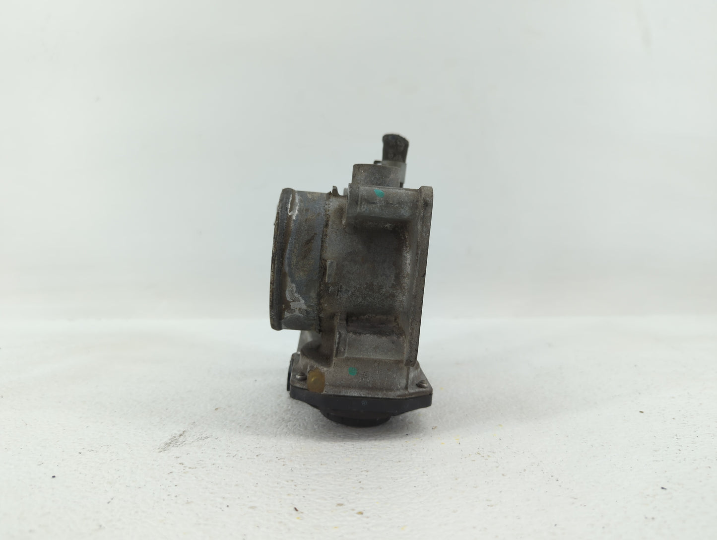 2007-2012 Nissan Versa Throttle Body P/N:ET-A60-02 E ET-A60-02 J Fits OEM Used Auto Parts - Oemusedautoparts1.com