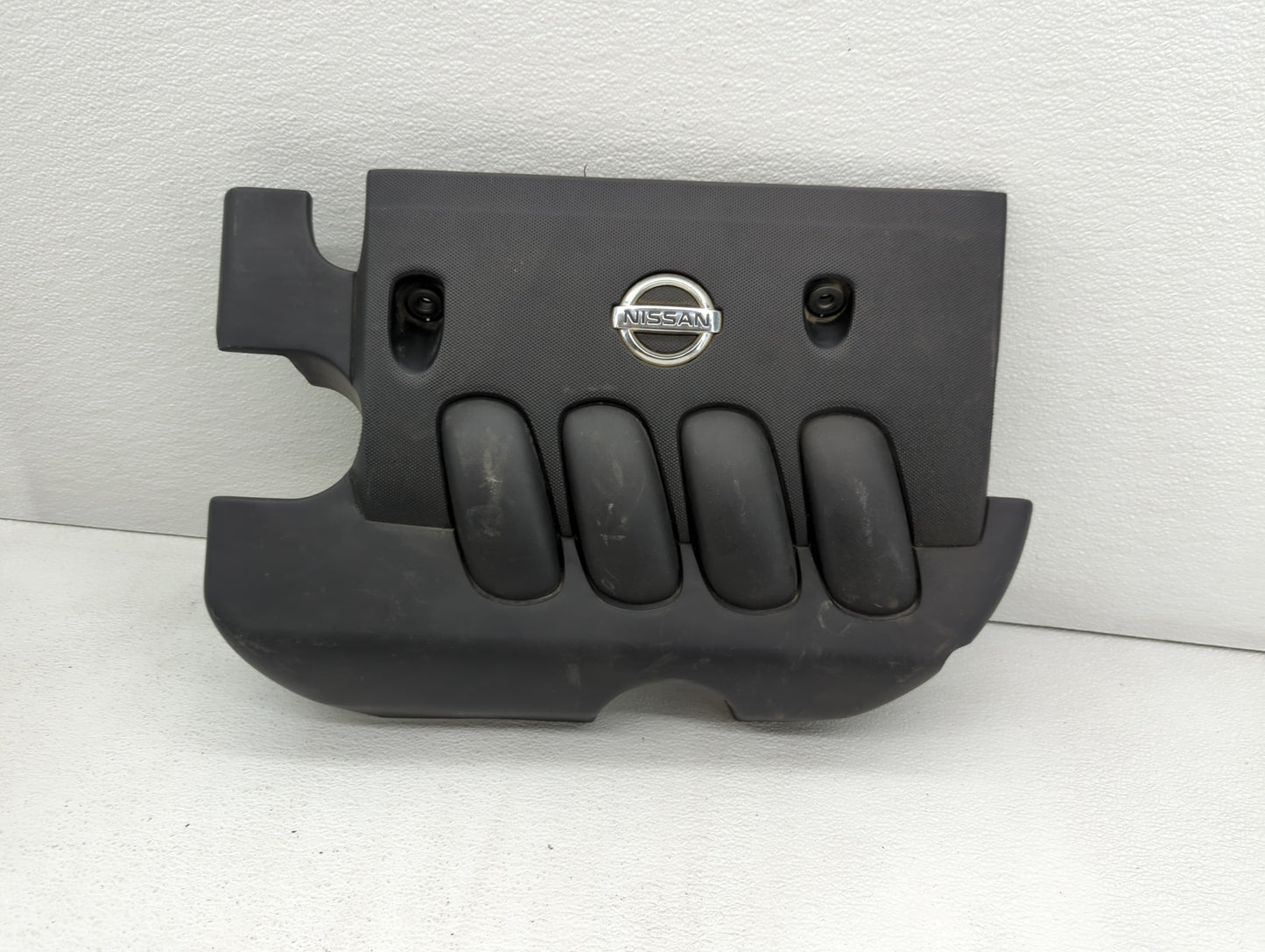 2008 Nissan Versa Engine Cover - Oemusedautoparts1.com