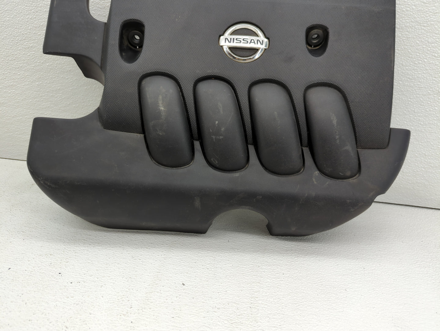 2008 Nissan Versa Engine Cover - Oemusedautoparts1.com