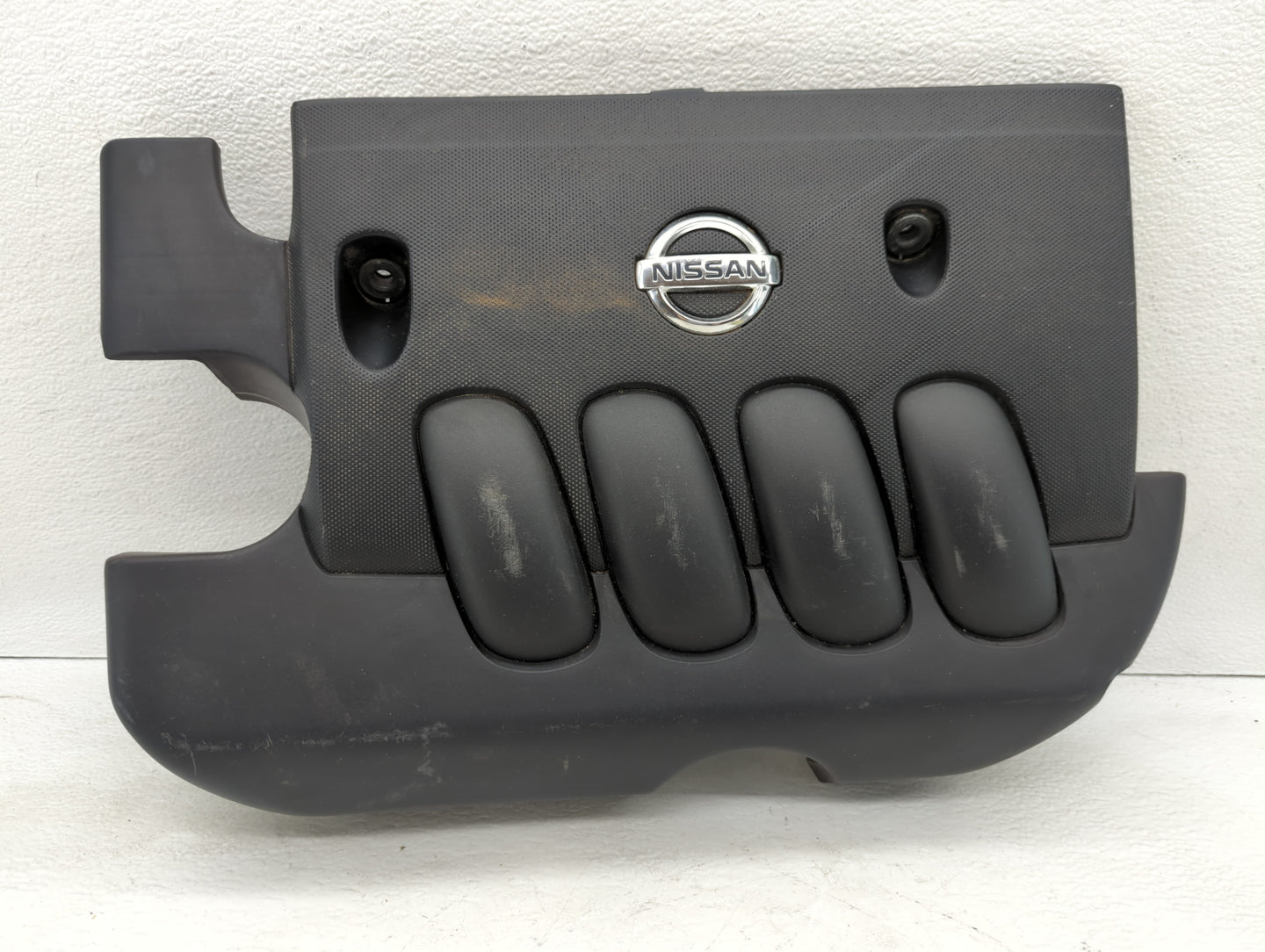 2008 Nissan Versa Engine Cover - Oemusedautoparts1.com