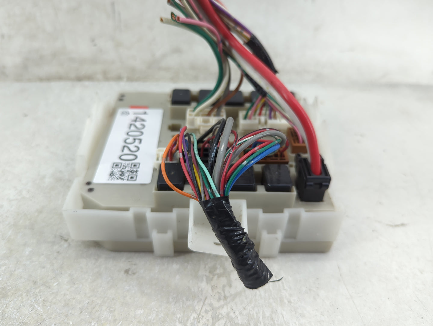 2008-2009 Nissan Xterra Fusebox Fuse Box Panel Relay Module P/N:ZP00B 24382 Fits Fits 2008 2009 OEM Used Auto Parts - Oemuse