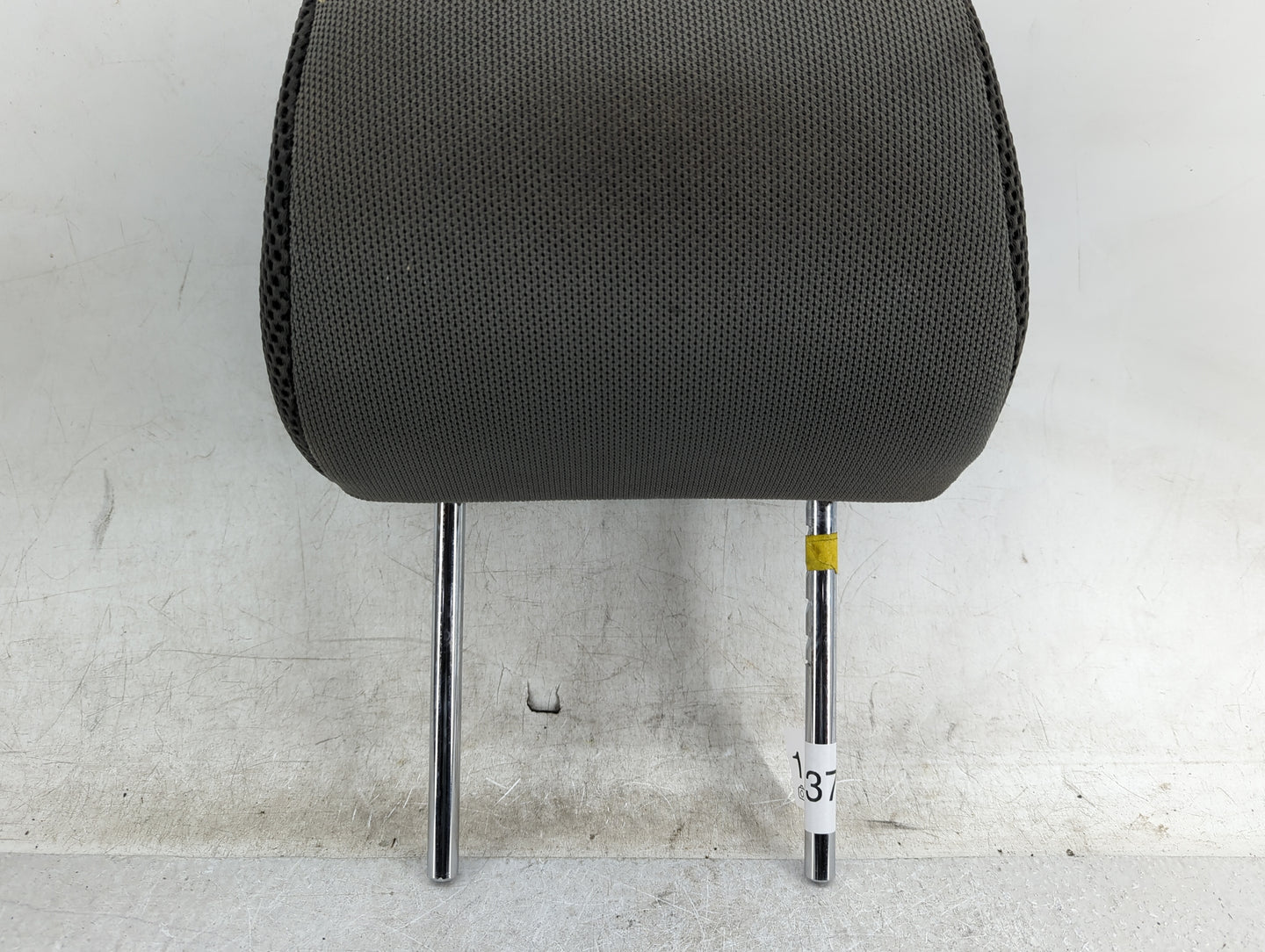 2005-2008 Nissan Xterra Headrest Head Rest Front Driver Seat Black - Oemusedautoparts1.com