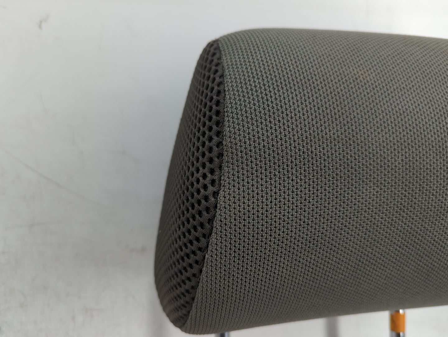 2005-2008 Nissan Xterra Headrest Head Rest Front Driver Seat Grey - Oemusedautoparts1.com