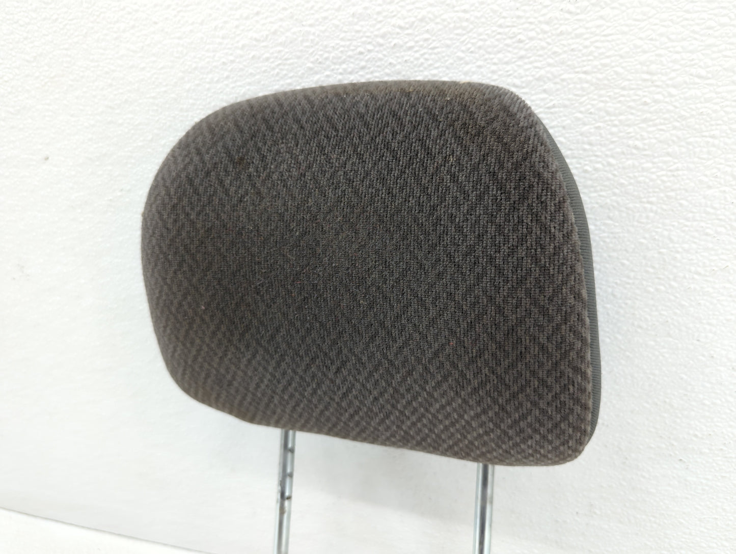 2005-2008 Nissan Xterra Headrest Head Rest Front Driver Passenger Seat - Oemusedautoparts1.com