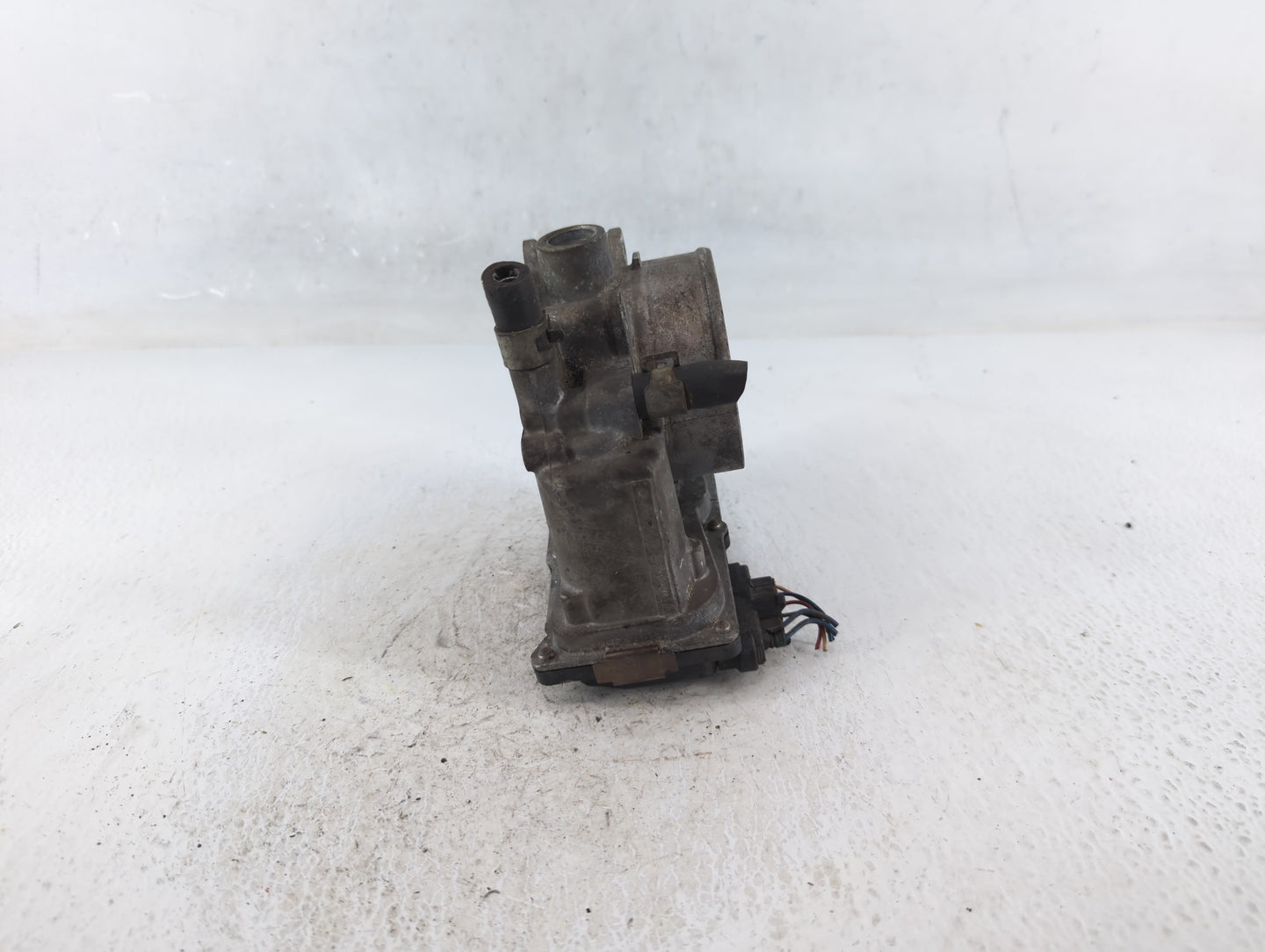 2005-2012 Nissan Xterra Throttle Body P/N:16119 7S001 Fits Fits 2005 2006 2007 2008 2009 2010 2011 2012 2013 2014 OEM Used A