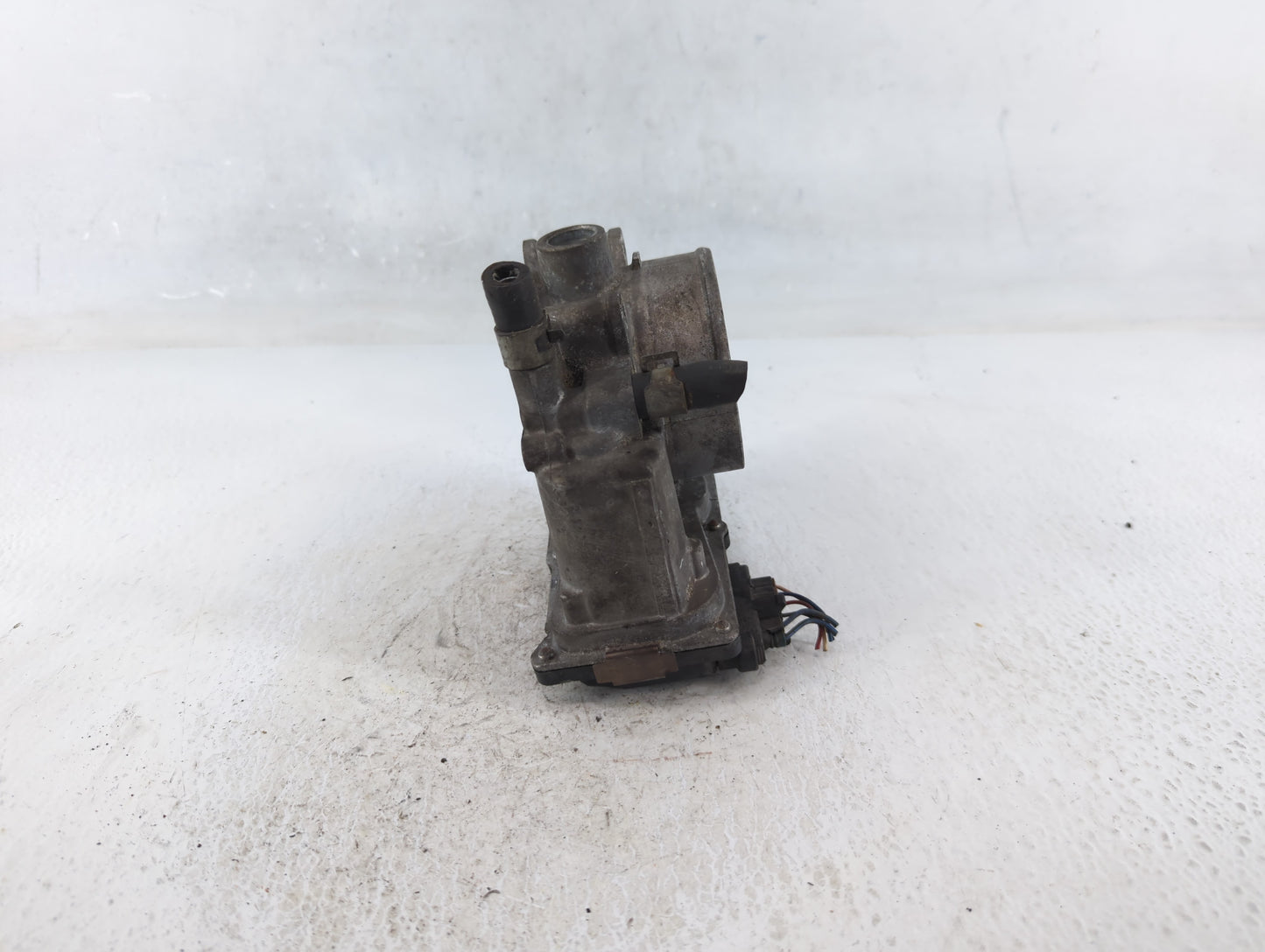 2005-2012 Nissan Xterra Throttle Body P/N:16119 7S001 Fits Fits 2005 2006 2007 2008 2009 2010 2011 2012 2013 2014 OEM Used A