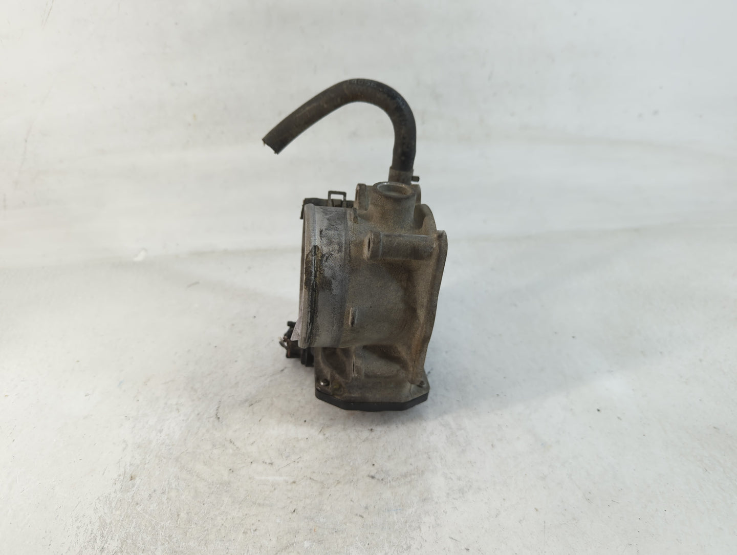 2005-2012 Nissan Xterra Throttle Body P/N:16119 7S001 Fits Fits 2005 2006 2007 2008 2009 2010 2011 2012 2013 2014 OEM Used A