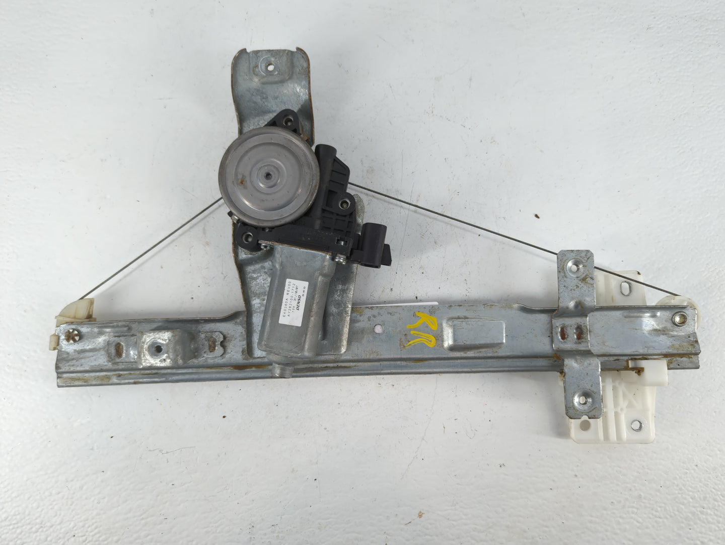 2007-2010 Pontiac G5 Passenger Front Right Power Window Motor - Oemusedautoparts1.com