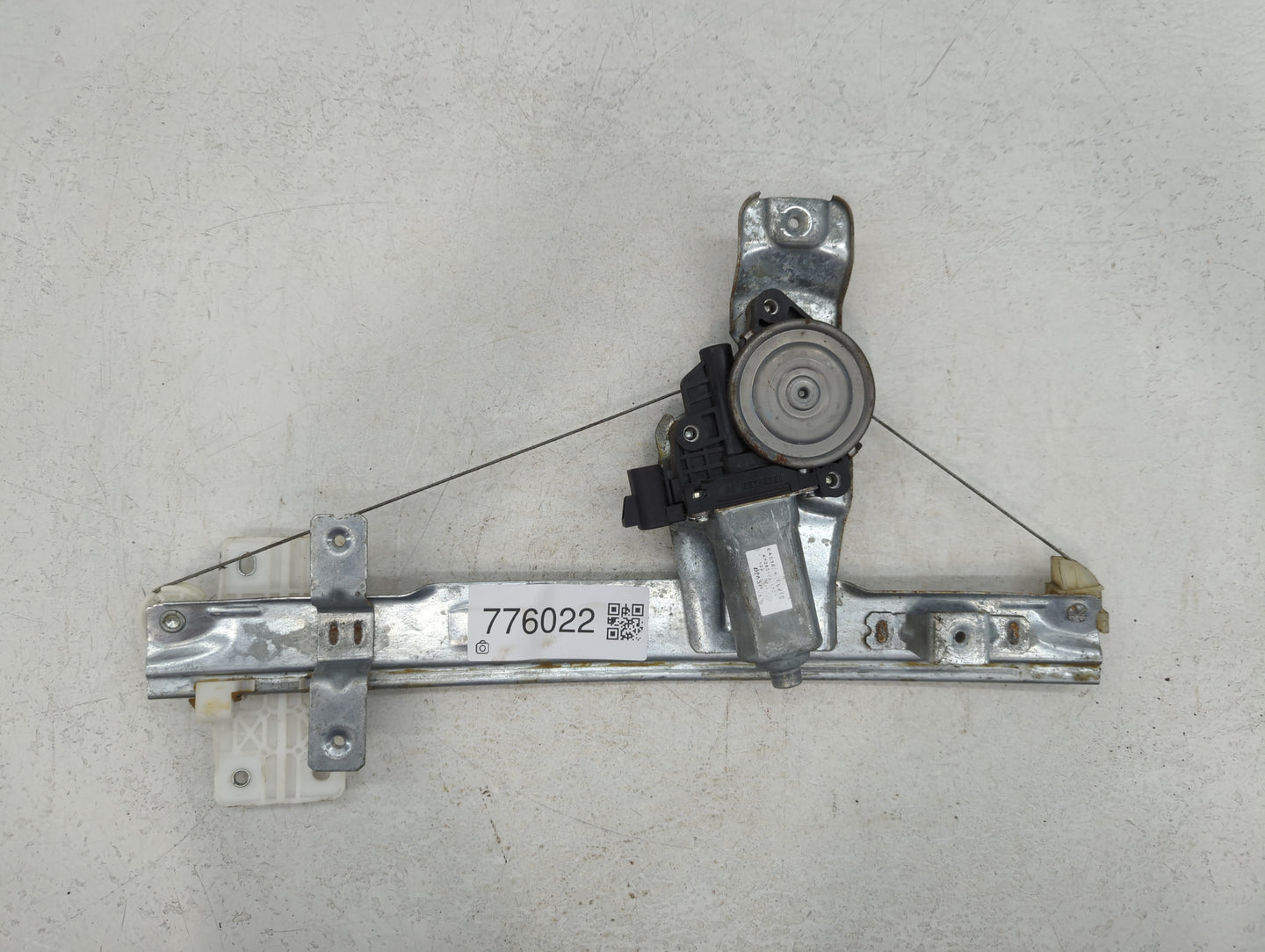 2007-2010 Pontiac G5 Driver Front Left Power Window Motor - Oemusedautoparts1.com